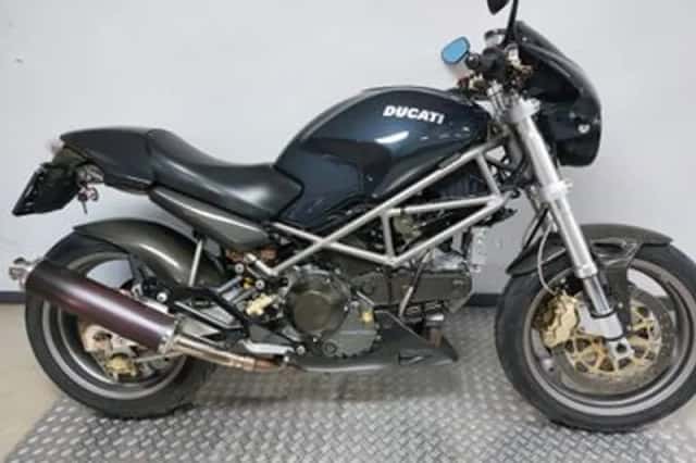 DUCATI M (2000) thumbnail 1