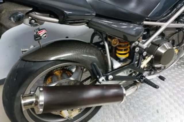 DUCATI M (2000) thumbnail 4