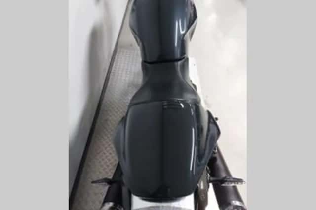 DUCATI M (2000) thumbnail 6