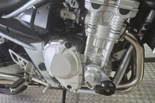 Suzuki BANDIT (2010) thumbnail 4