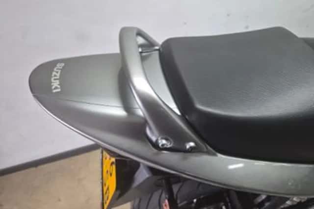 Suzuki BANDIT (2010) thumbnail 5