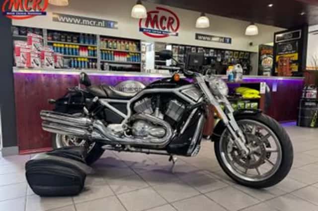 HARLEY-DAVIDSON V-ROD (2005) thumbnail 1