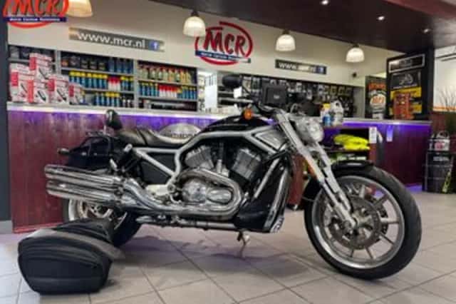 HARLEY-DAVIDSON V-ROD (2005) thumbnail 3