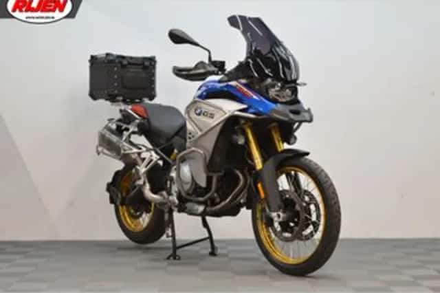 BMW F (2019) thumbnail 1