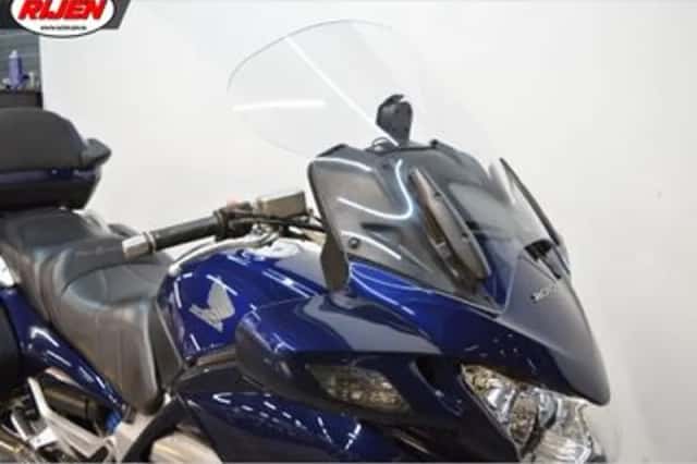 Honda ST (2004) thumbnail 6