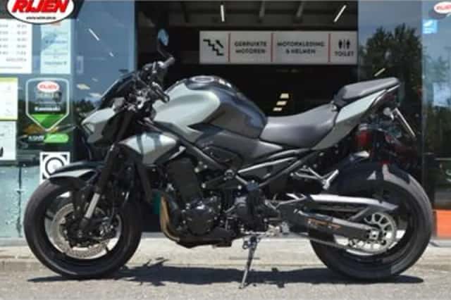 KAWASAKI Z900 (2026) thumbnail 3