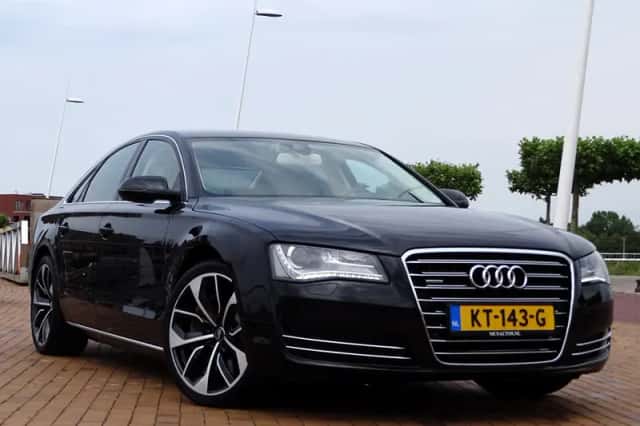 Audi A8 (2010) thumbnail 1