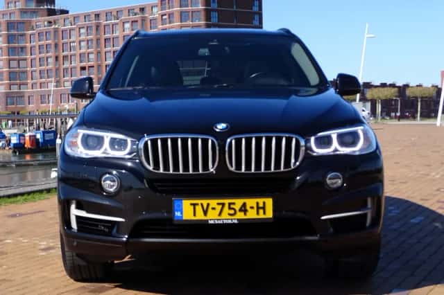 BMW X5 (2014) thumbnail 3