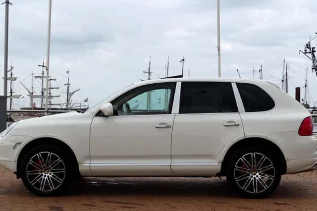 Porsche Cayenne (2003) thumbnail 5