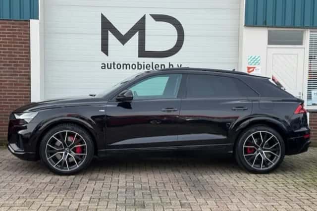 Audi Q8 (2021) thumbnail 3