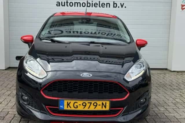 Ford Fiesta (2016) thumbnail 2