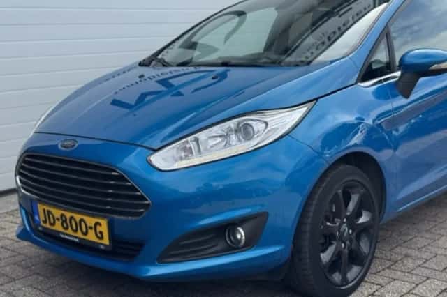 Ford Fiesta (2013) thumbnail 5