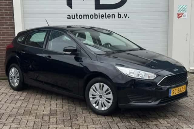 Ford Focus (2018) thumbnail 1
