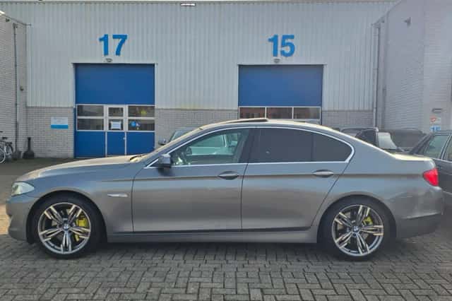 BMW 5-Serie (2010) thumbnail 4