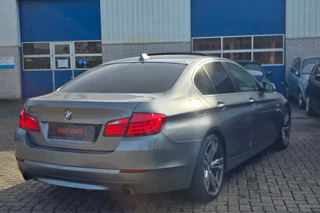 BMW 5-Serie (2010) thumbnail 6
