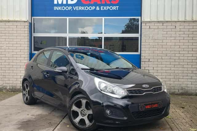 Kia Rio (2011) thumbnail 3