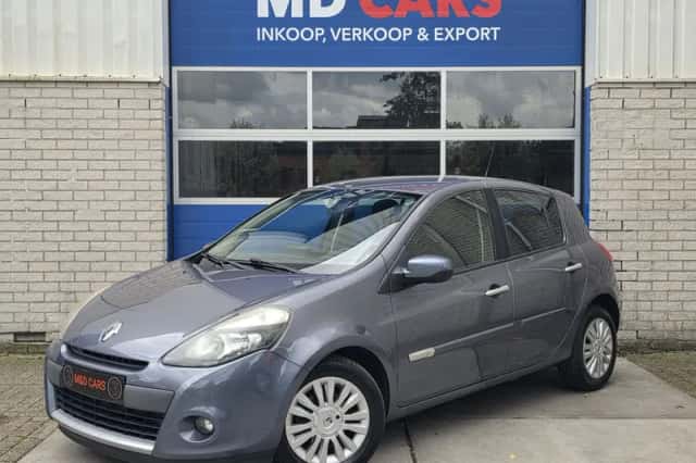 Renault Clio (2012) thumbnail 1