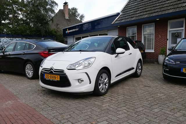 Citroën DS3 (2012) thumbnail 3