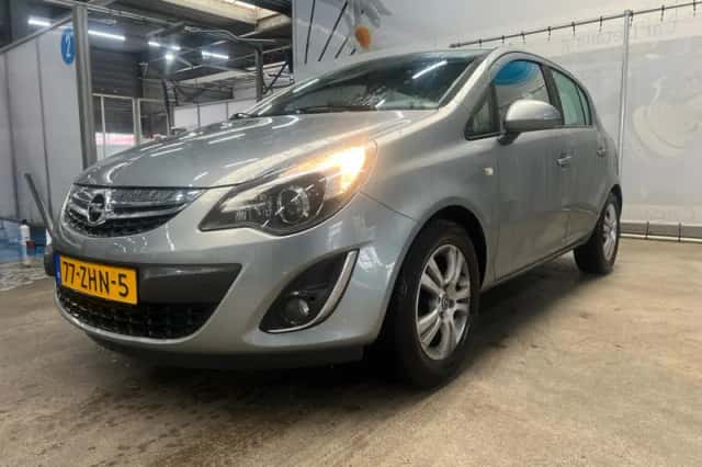 Opel Corsa (2012) thumbnail 1
