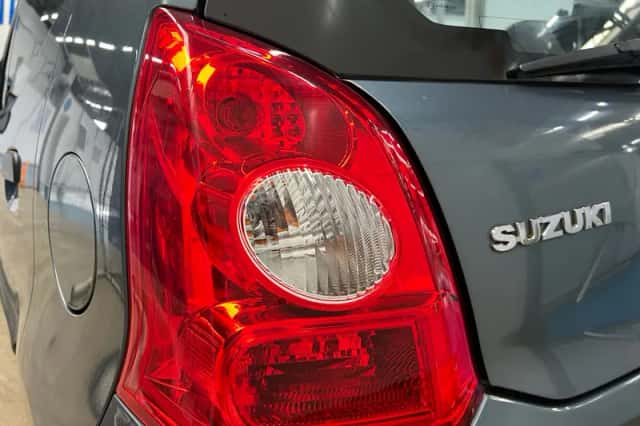 Suzuki Alto (2011) thumbnail 5