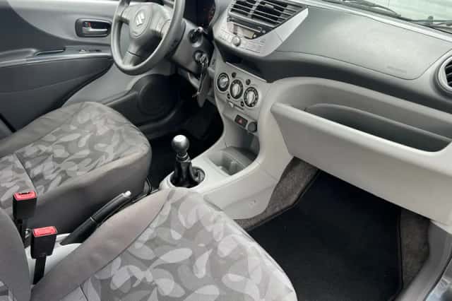 Suzuki Alto (2011) thumbnail 6