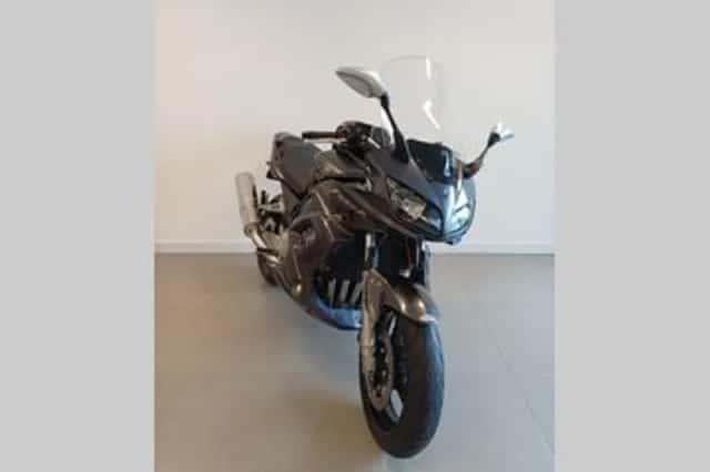 YAMAHA FZS (2005) thumbnail 4