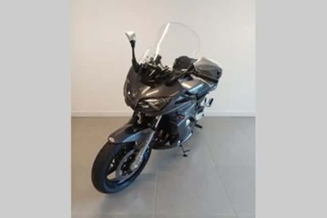 YAMAHA FZS (2005) thumbnail 5