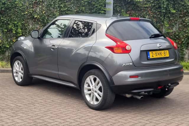 Nissan Juke (2011) thumbnail 3