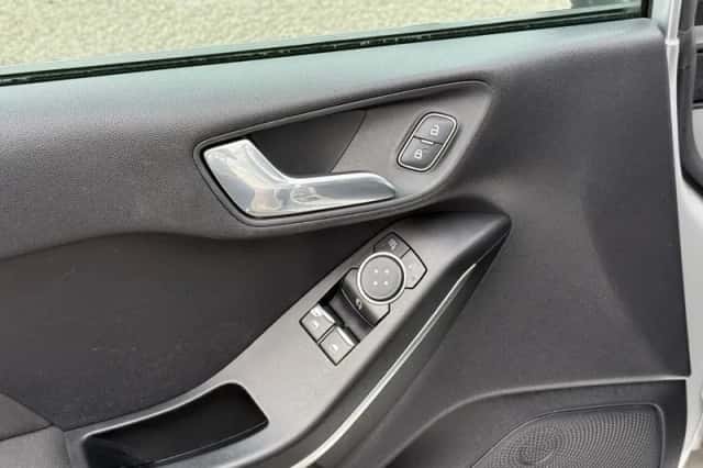 Ford Fiesta (2019) thumbnail 6