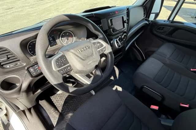 Iveco Daily (2022) thumbnail 2