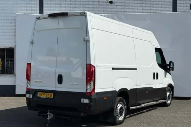 Iveco Daily (2022) thumbnail 3