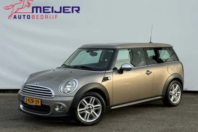 MINI Clubman (2013) thumbnail 2