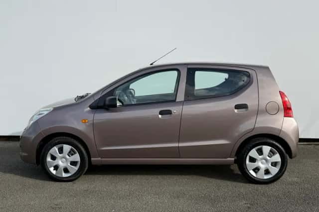 Suzuki Alto (2012) thumbnail 3