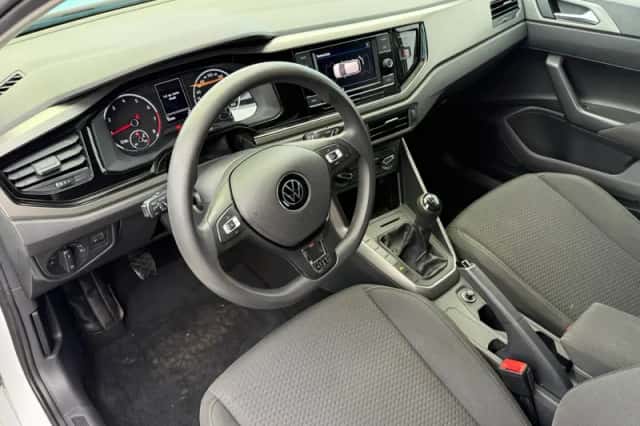 Volkswagen Polo (2021) thumbnail 2