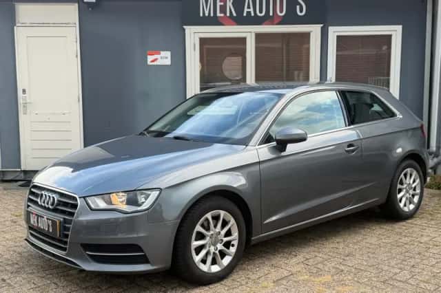 Audi A3 (2015) thumbnail 1