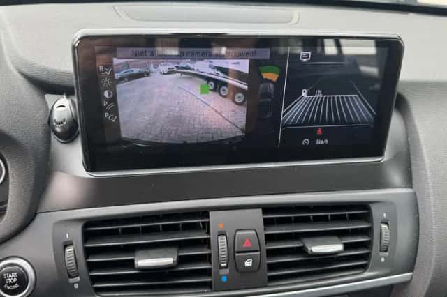 BMW X3 (2011) thumbnail 3