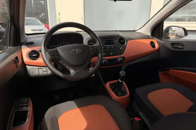 Hyundai i10 (2015) thumbnail 3