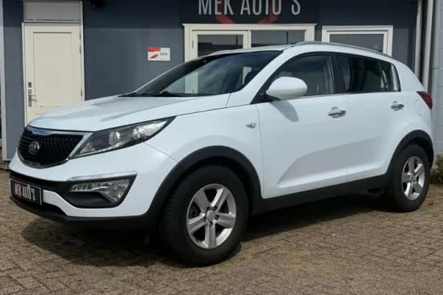 Kia Sportage (2015) thumbnail 1