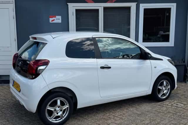Peugeot 108 (2015) thumbnail 2