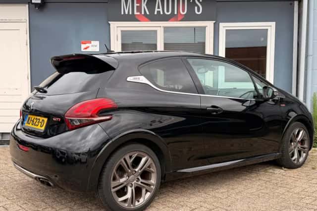 Peugeot 208 (2017) thumbnail 6