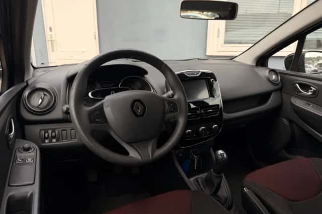 Renault Clio (2014) thumbnail 3
