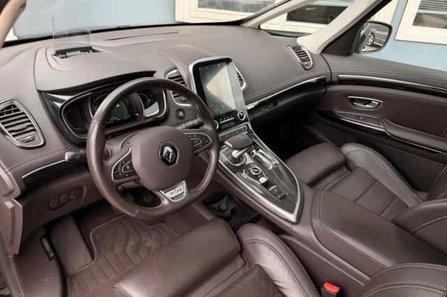 Renault Espace (2017) thumbnail 6