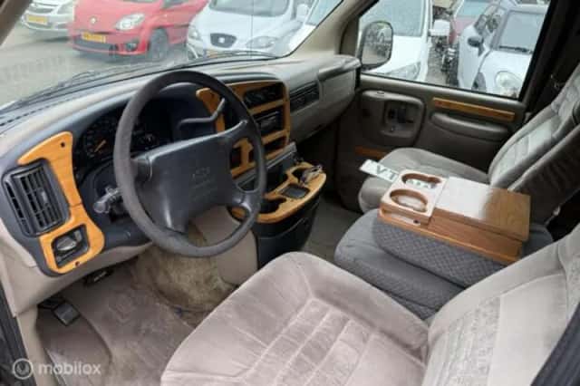 Chevrolet USA (1998) thumbnail 9
