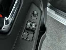 Suzuki Ignis (2024) thumbnail 12