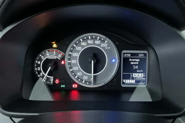 Suzuki Ignis (2024) thumbnail 16