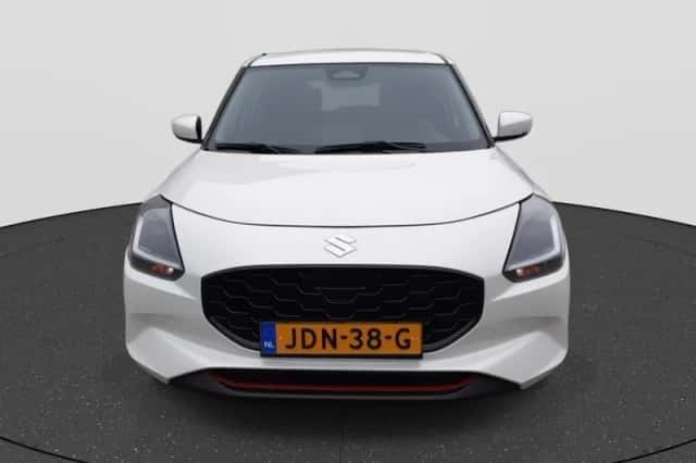 Suzuki Swift (2025) thumbnail 8