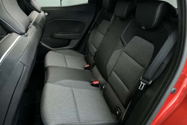 Mitsubishi Colt (2025) thumbnail 24