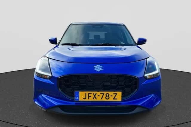Suzuki Swift (2025) thumbnail 2