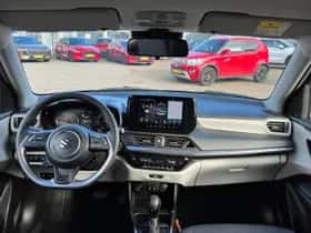 Suzuki Swift (2025) thumbnail 11