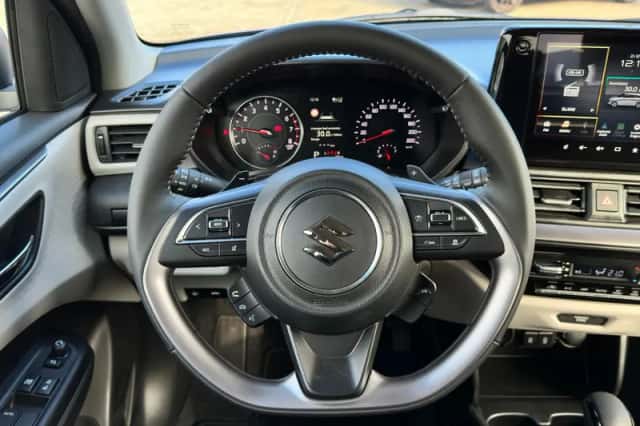 Suzuki Swift (2025) thumbnail 12